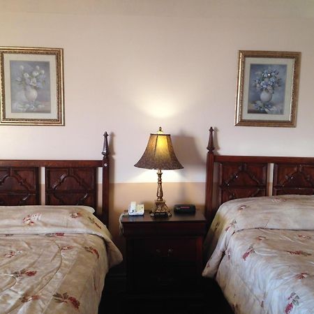Traveller'S Inn Dawson Creek Buitenkant foto