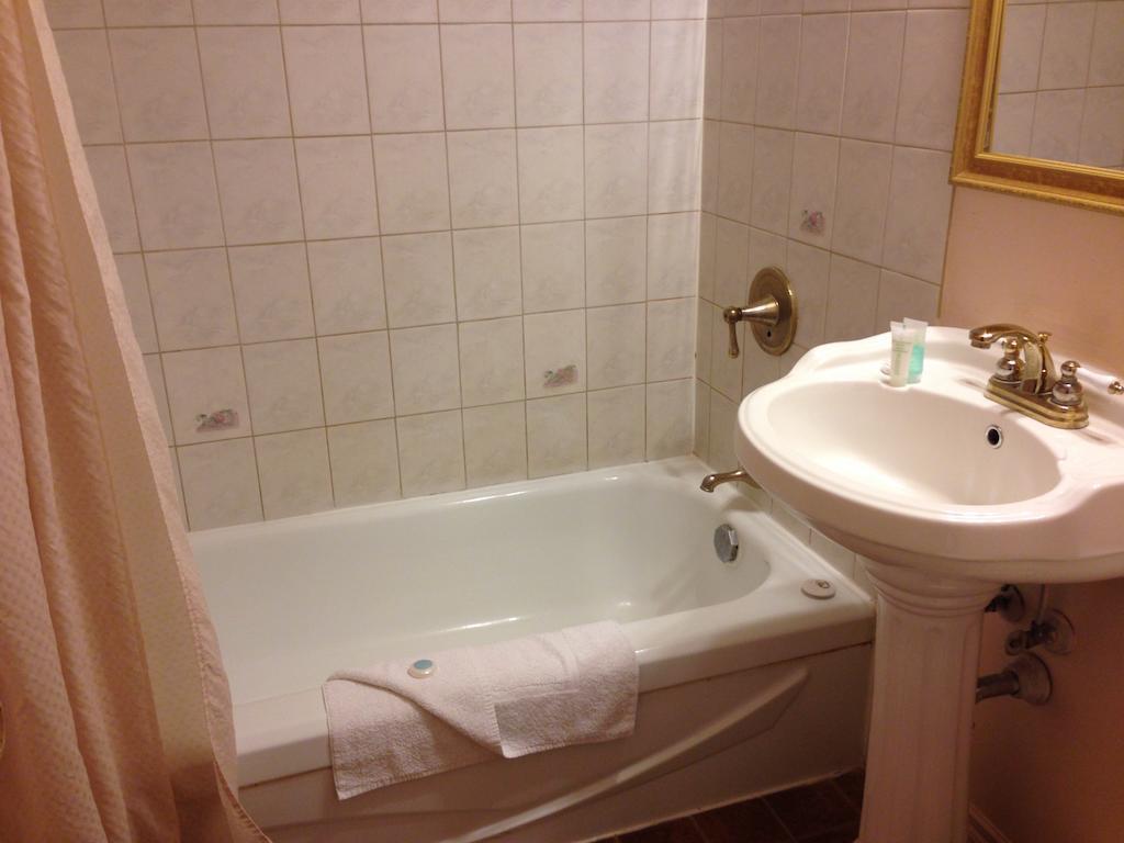 Traveller'S Inn Dawson Creek Kamer foto