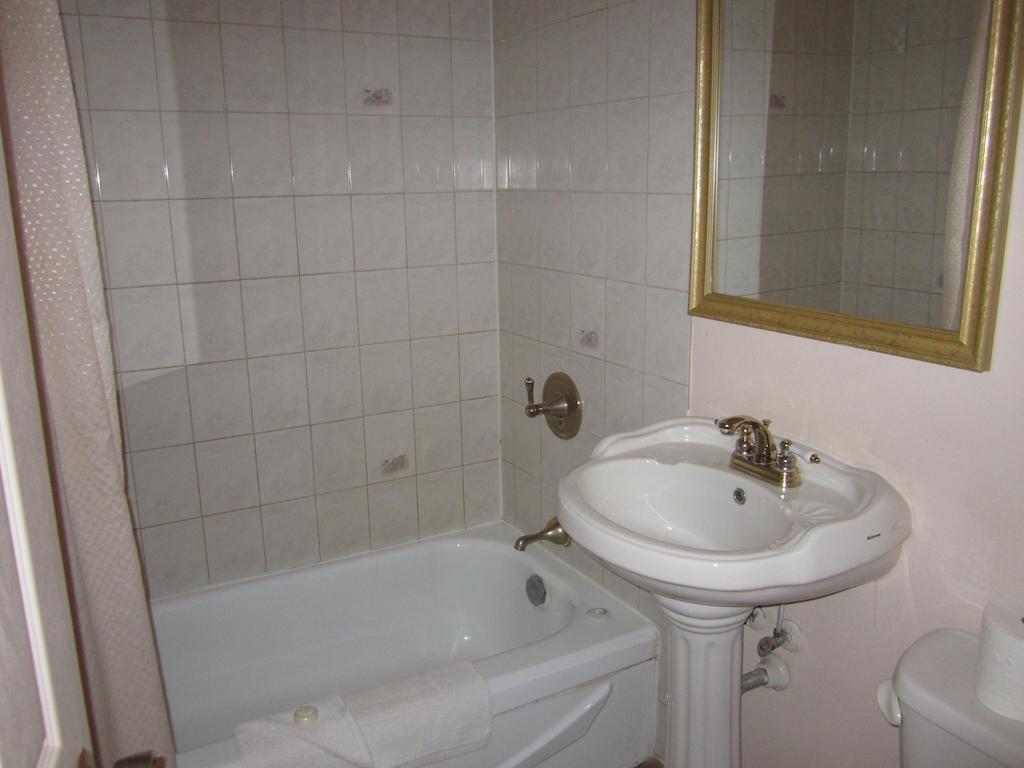 Traveller'S Inn Dawson Creek Kamer foto